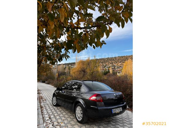 Sunroff-Otomatik Far ve Yağmur Sensörü-Djital klimalı Full+Full