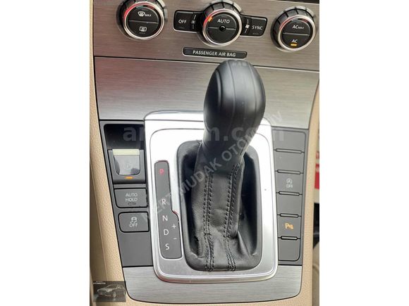 DİZEL OTOMATİK 140.000 KM DE FULL YETKİLİ SERVİS BAKIMLI PASSAT
