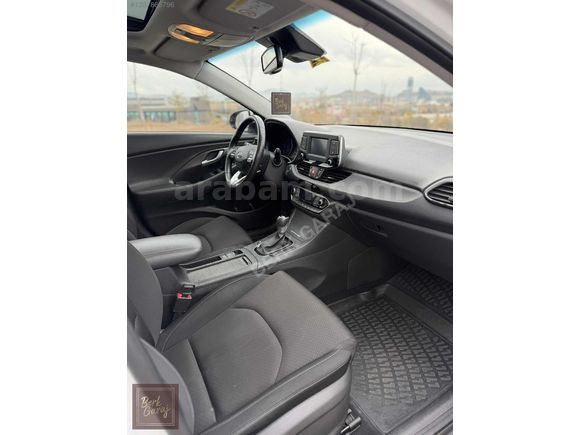 İ30 - DİZEL OTOMATİK - CAM TAVAN -DEĞİŞENSİZ