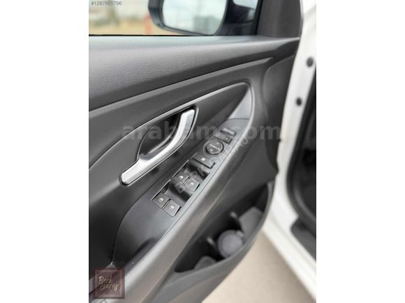İ30 - DİZEL OTOMATİK - CAM TAVAN -DEĞİŞENSİZ