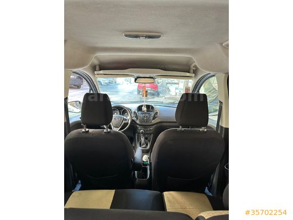 Sahibinden Ford Tourneo Courier 1.5 TDCi Titanium Plus 2018 Model