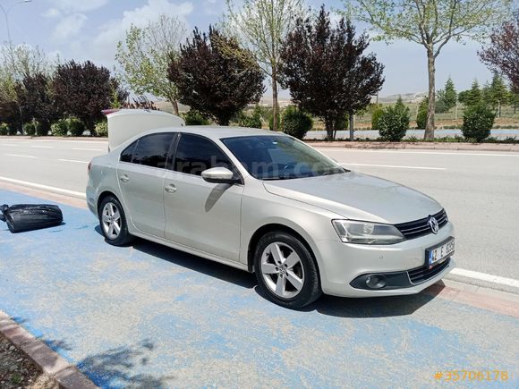 Sahibinden Volkswagen Jetta 1.6 TDi Comfortline 2011 Model