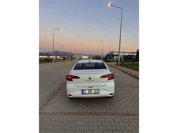 Sahibinden Renault Taliant 1.0 Tce Joy 2022 Model 