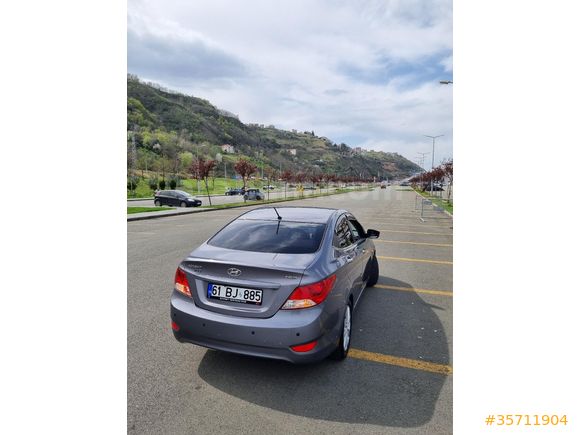 Sahibinden Hyundai Accent Blue 1.6 CRDI Mode Plus 2017 Model Trabzon 145000 km Gri