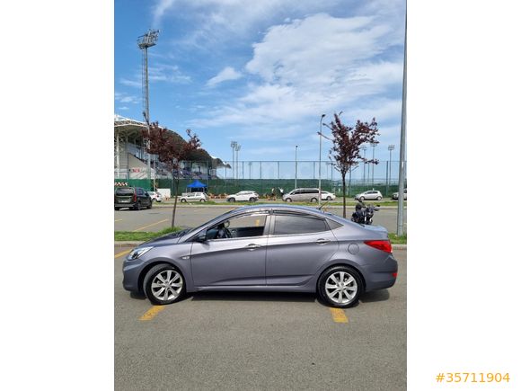 Sahibinden Hyundai Accent Blue 1.6 CRDI Mode Plus 2017 Model Trabzon 145000 km Gri