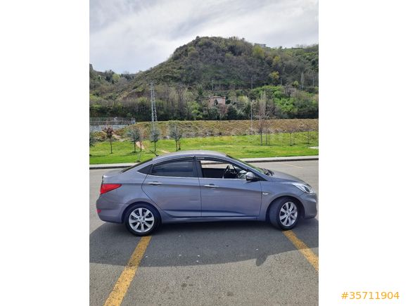 Sahibinden Hyundai Accent Blue 1.6 CRDI Mode Plus 2017 Model Trabzon 145000 km Gri
