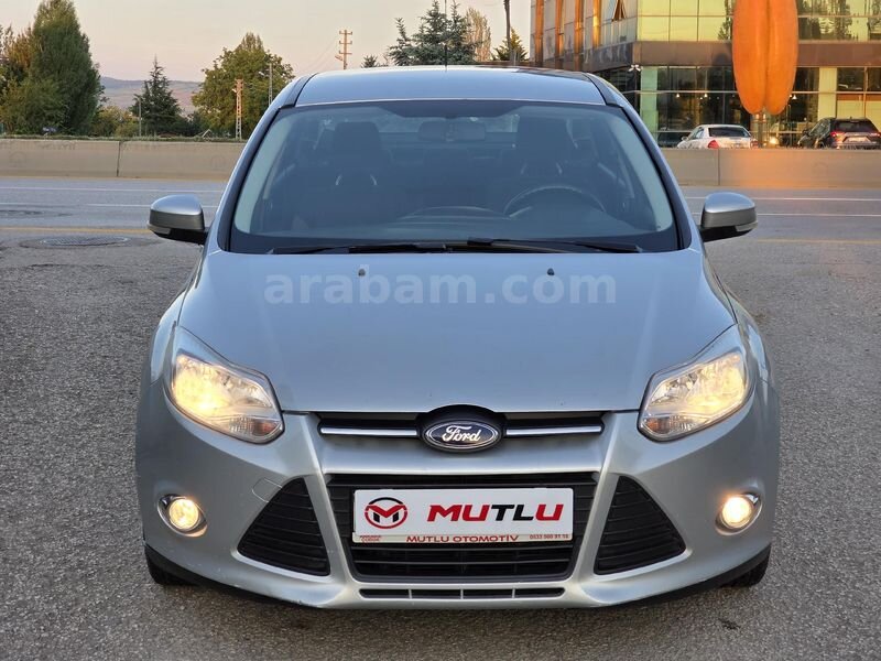 Galeriden Ford Focus 1.6 TDCi Trend 2013 Model Ankara 250.000 km Gri