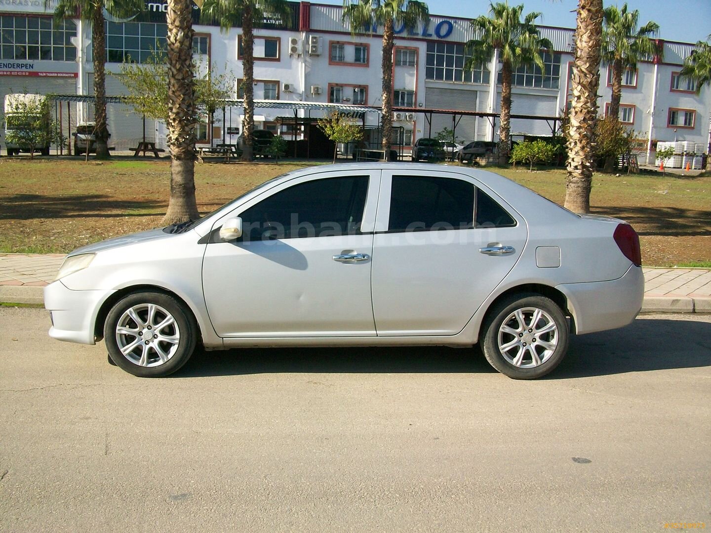 Galeriden Geely Familia 1.5 Comfort 2011 Model Adana 203.600 km Gri 7