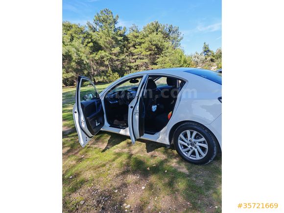 Sahibinden Mazda 3 1.6 Impressive 2012 Model