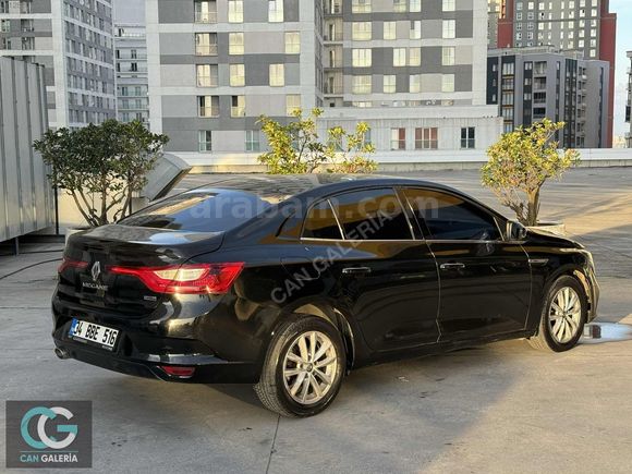 CAN GALERİA'DAN RENAULT MEGANE 1.5DCI Touch EDC