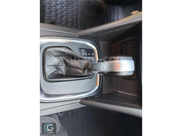 CAN GALERİA'DAN RENAULT MEGANE 1.5DCI Touch EDC