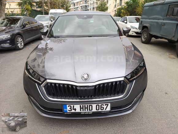 2023 OCTAVİA 1.5 eTEC PREMİUM HYBRİD FULL SERVİS BAKIMLI