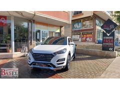 BAŞEL OTOMOTİVDEN HATASIZ BOYASIZ DÜŞÜK KM HYUNDAI TUCSON 1.6 EL