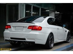 3 SERISI E92 IÇIN UYUMLU MT SPOILER - PIANO BLACK (PARLAK SIYAH)