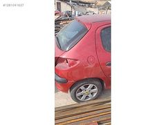 Peugeot 206 sağ arka çamurluk