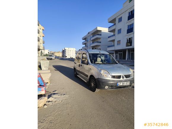 2006 model otomobil ruhsatlı masrafsız Kangoo