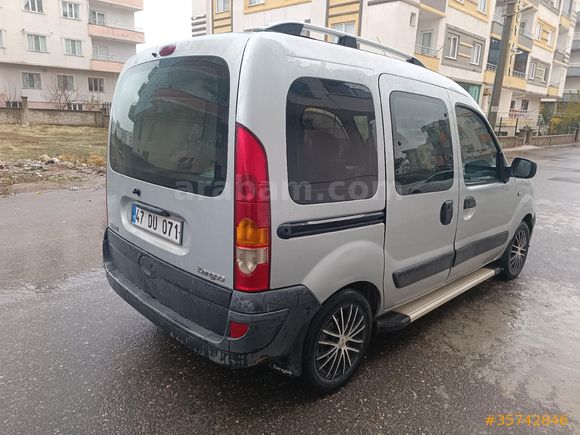 2006 model otomobil ruhsatlı masrafsız Kangoo
