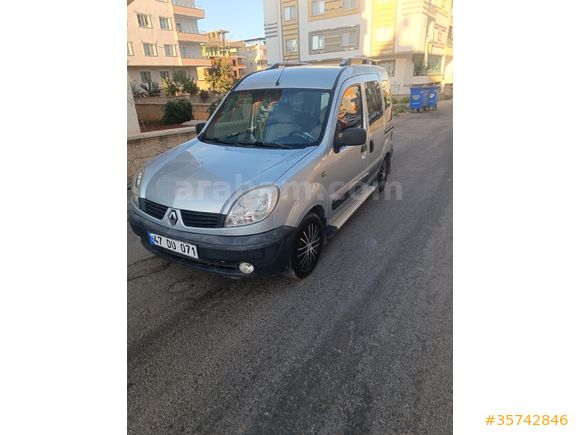 2006 model otomobil ruhsatlı masrafsız Kangoo