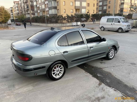 FULL PAKET TEMİZ Galeriden Renault Megane 2.0 RXT 1998 Model Konya