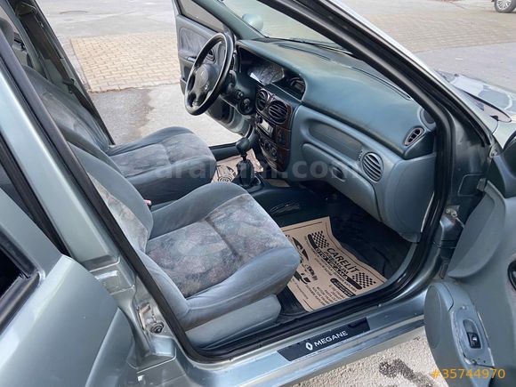 FULL PAKET TEMİZ Galeriden Renault Megane 2.0 RXT 1998 Model Konya