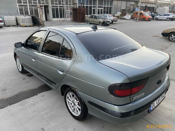 FULL PAKET TEMİZ Galeriden Renault Megane 2.0 RXT 1998 Model Konya