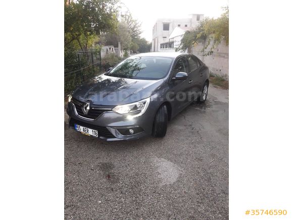 İLK SAHİBİNDEN AZ KM'Lİ ORJİNAL TEMİZ MEGANE