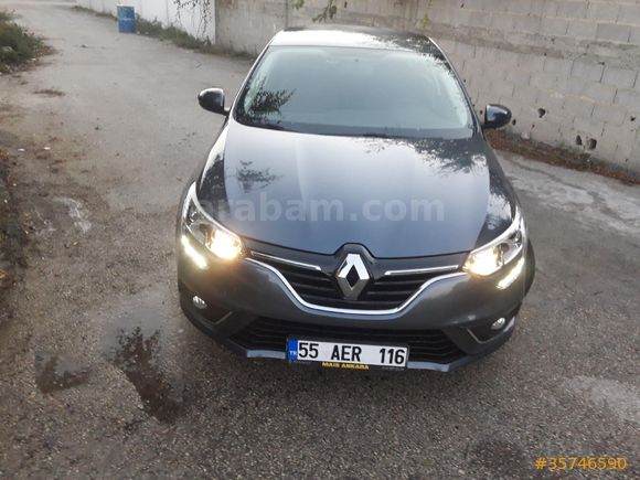 İLK SAHİBİNDEN AZ KM'Lİ ORJİNAL TEMİZ MEGANE