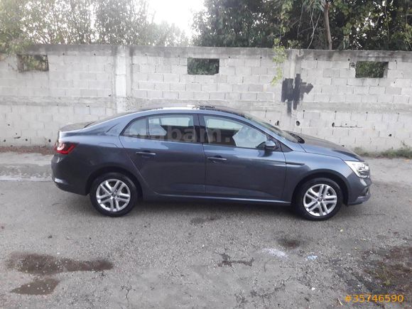 İLK SAHİBİNDEN AZ KM'Lİ ORJİNAL TEMİZ MEGANE
