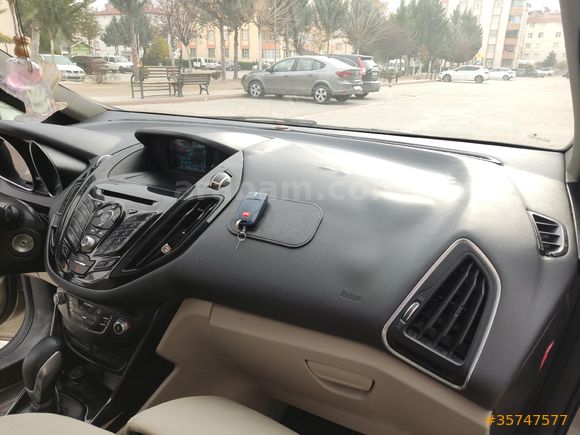 Sahibinden Ford B-Max 1.6 Titanium 2015 Model