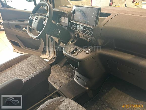 2025 MODEL OPEL COMBO 8.300KM HATASIZ