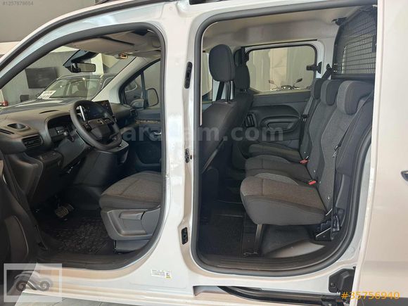 2025 MODEL OPEL COMBO 8.300KM HATASIZ