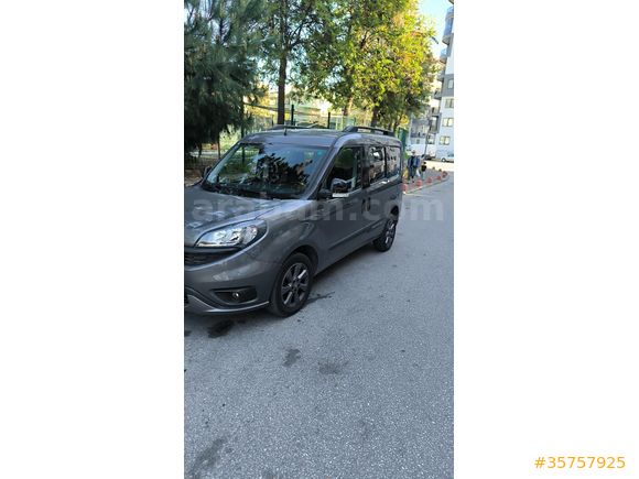 Sahibinden Fiat Doblo Combi 1.6 Multijet Trekking 2022 Model