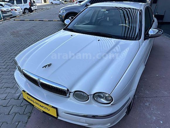 BEYAZ JAGUAR