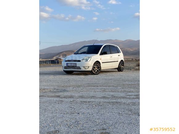 Sahibinden Ford Fiesta 1.4 TDCi Comfort 2005 Model 