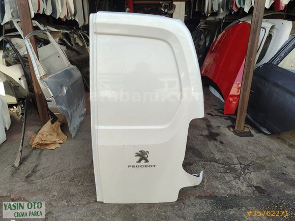 Peugeot partner bagaj kapağı