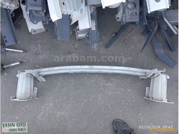 Ford courier ön tampon demiri