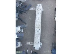 Ford courier ön tampon demiri