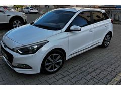 Memurdan  Hyundai i20 1.2 MPI Style 2017 Model 
