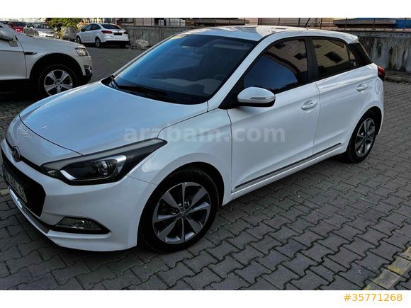 Memurdan  Hyundai i20 1.2 MPI Style 2017 Model 
