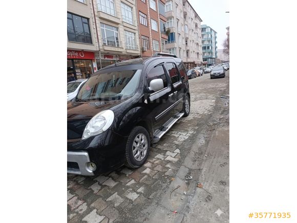 Renault Kangoo multix 1.5 dci privilege chromline en full en tutulan model