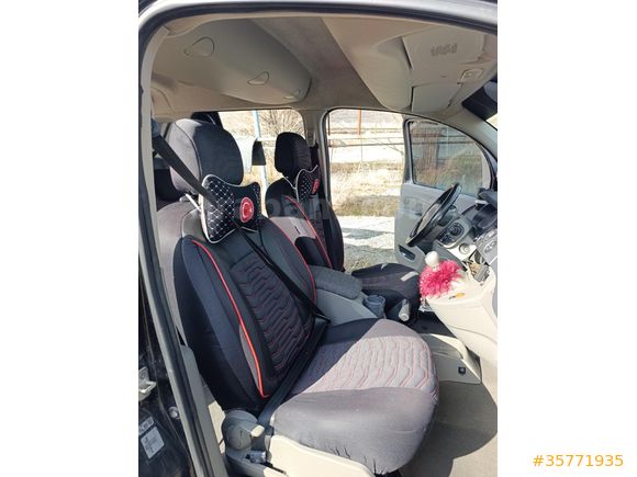Renault Kangoo multix 1.5 dci privilege chromline en full en tutulan model