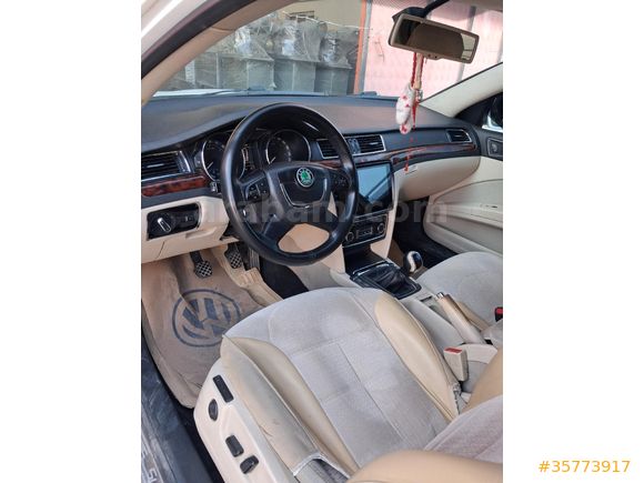Sahibinden Skoda SuperB 1.6 TDI Elegance 2012 Model