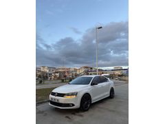 2. SAHİBİNDEN TERTEMİZ JETTA 