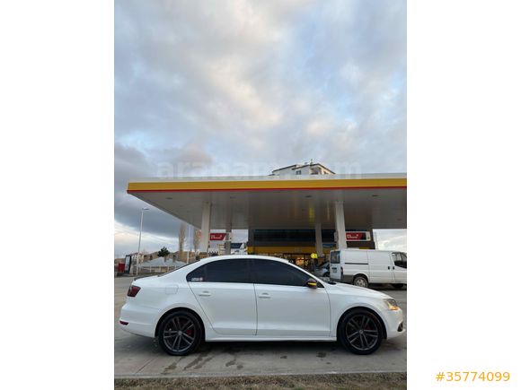 2. SAHİBİNDEN TERTEMİZ JETTA 
