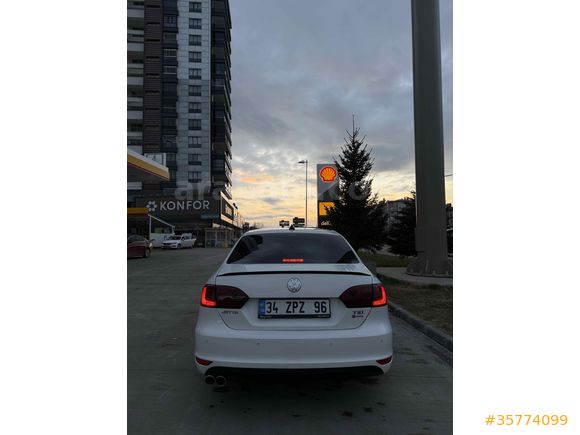 2. SAHİBİNDEN TERTEMİZ JETTA 
