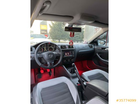 2. SAHİBİNDEN TERTEMİZ JETTA 