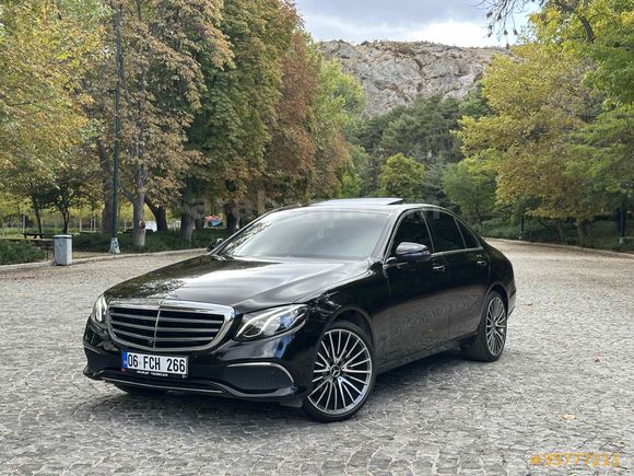 Yetkili servis bakımlı E 180 desingno 2017 Model  
