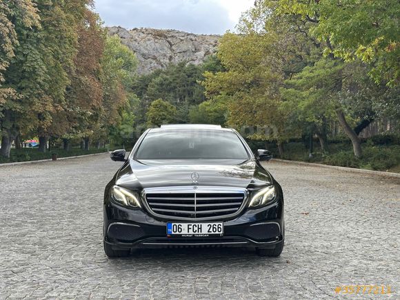Yetkili servis bakımlı E 180 desingno 2017 Model  