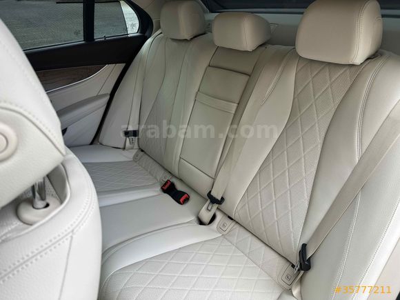 Yetkili servis bakımlı E 180 desingno 2017 Model  