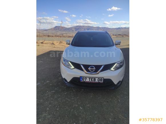 Sahibinden Nissan Qashqai 1.6 dCi Platinum Premium Pack 2015 Model  208.000 km Beyaz